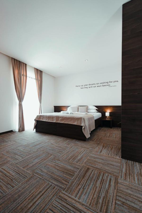 Hotel Emporium Bihać Buitenkant foto
