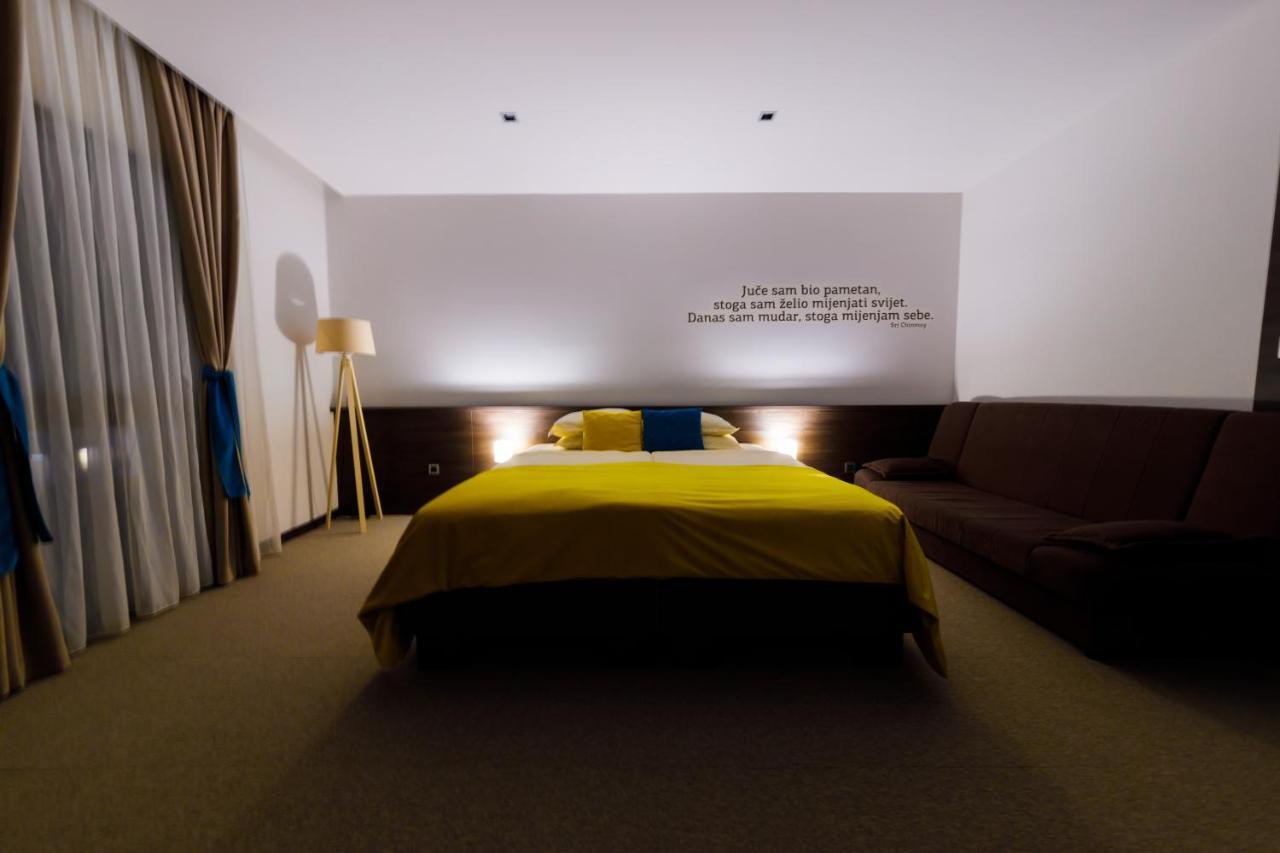 Hotel Emporium Bihać Buitenkant foto