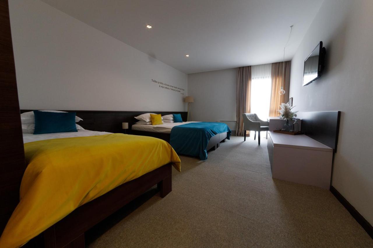 Hotel Emporium Bihać Buitenkant foto