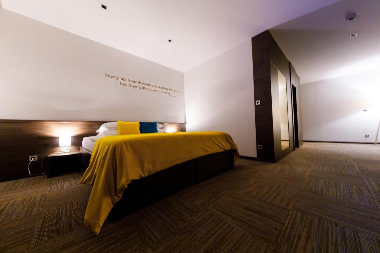Hotel Emporium Bihać Buitenkant foto
