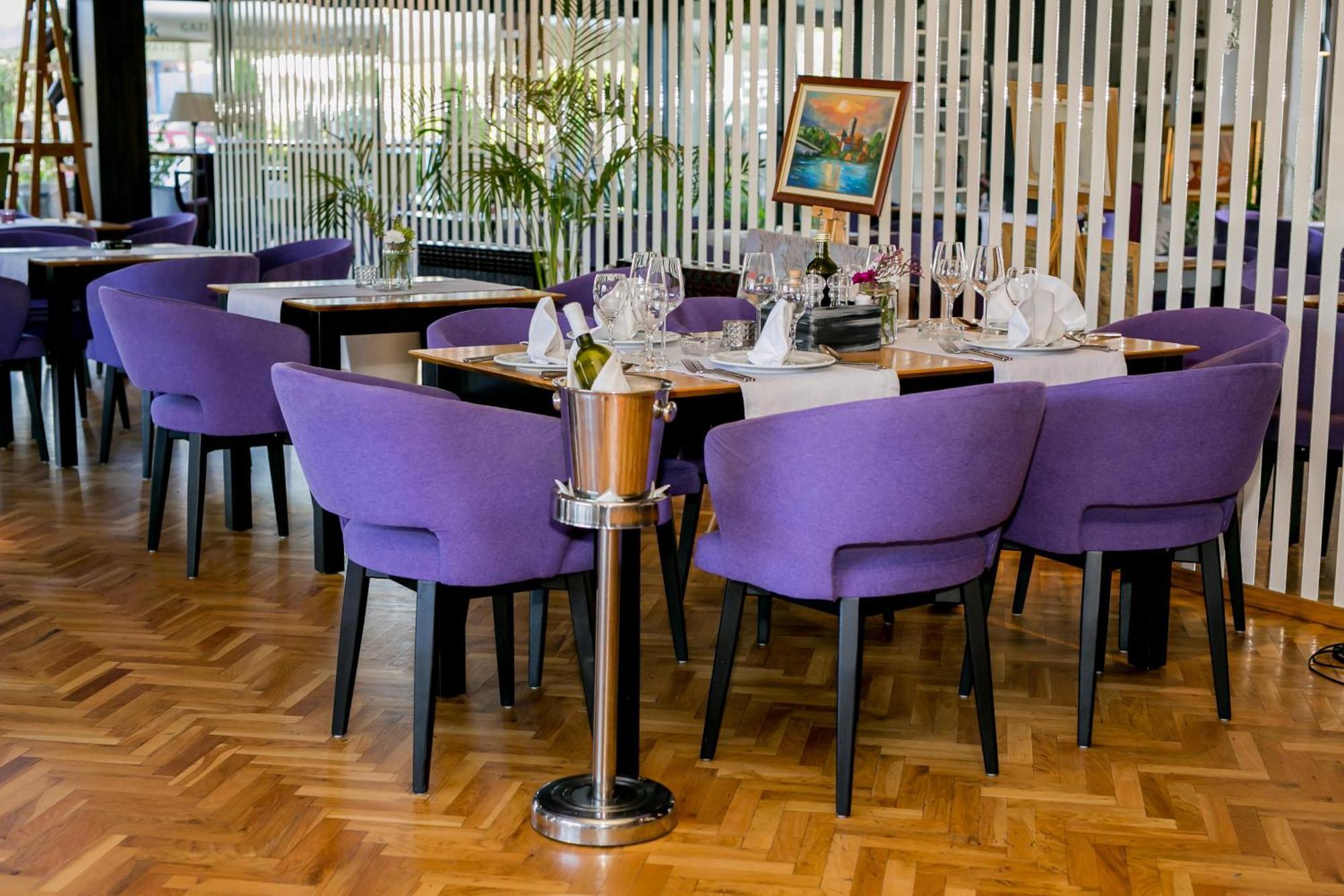Hotel Emporium Bihać Buitenkant foto