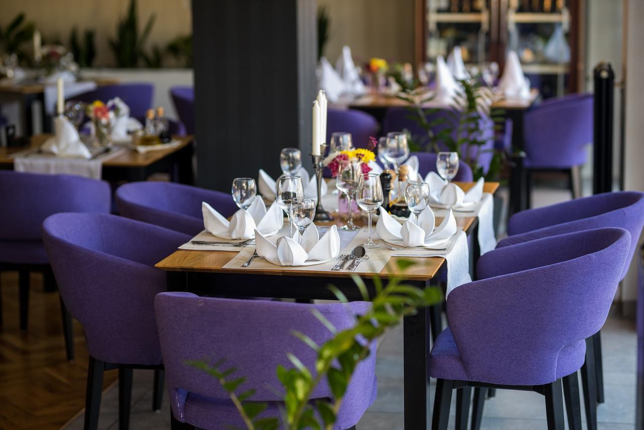 Hotel Emporium Bihać Buitenkant foto